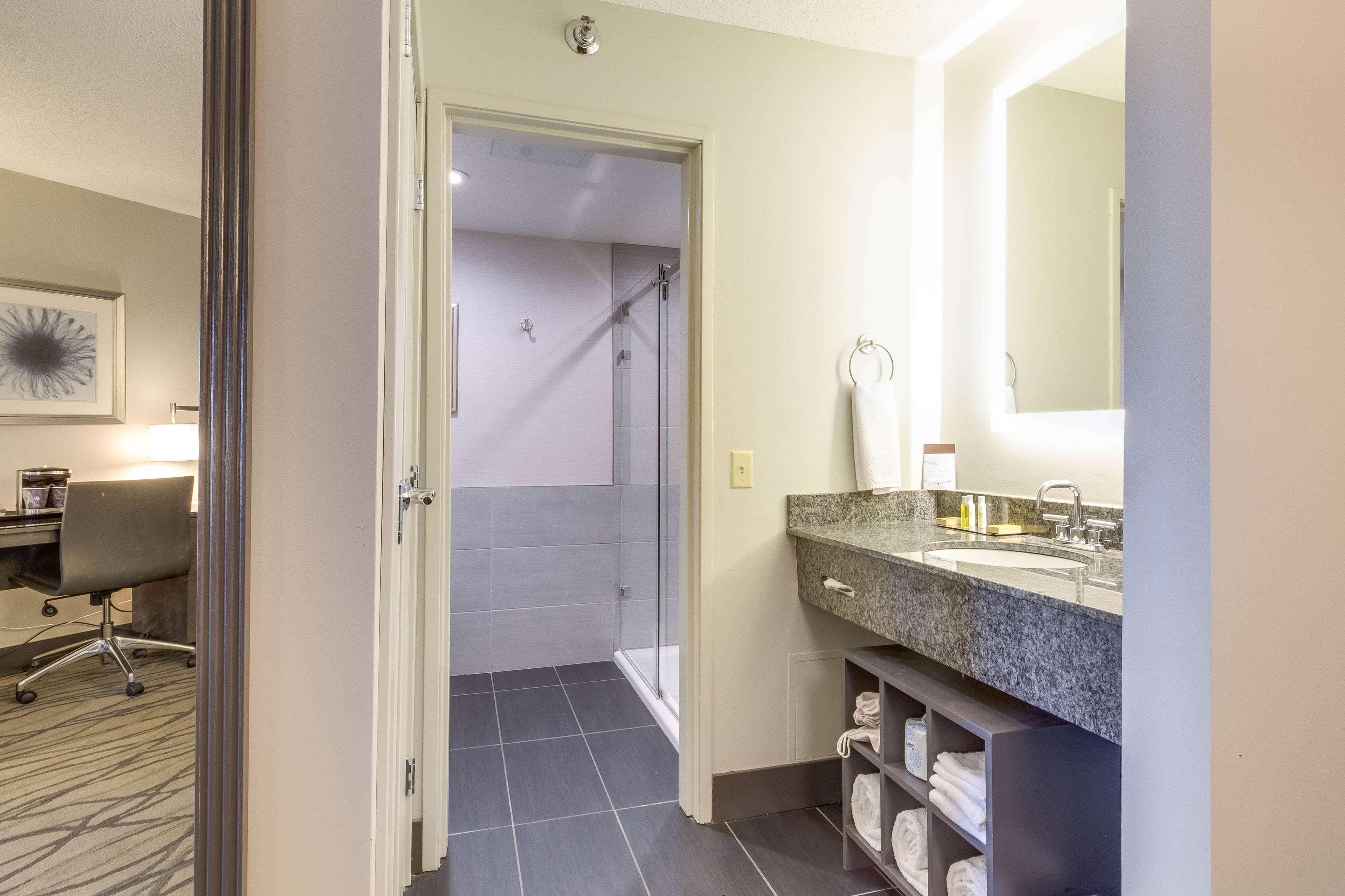 Doubletree By Hilton Racine Harbourwalk Hotel Ngoại thất bức ảnh