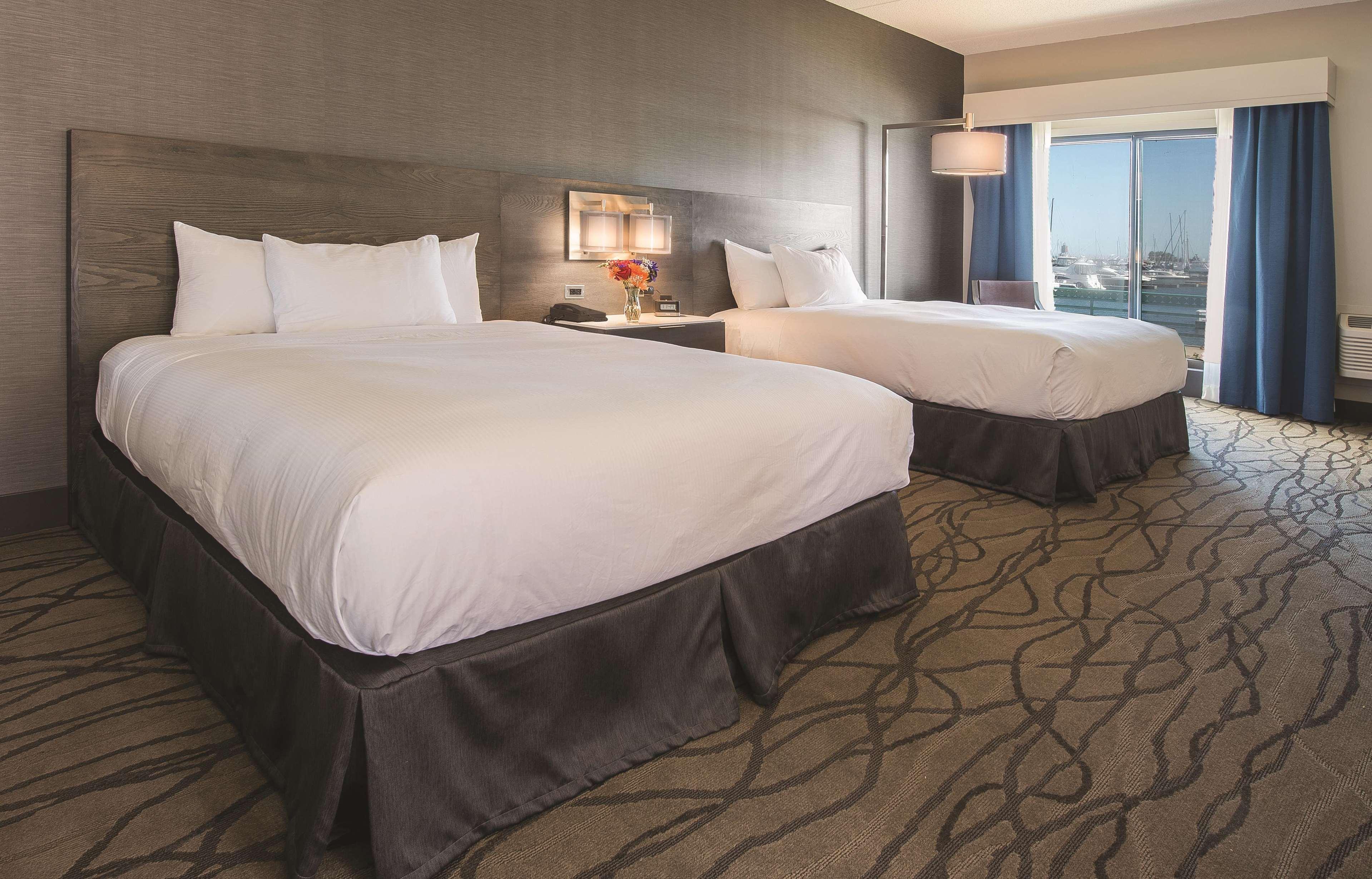 Doubletree By Hilton Racine Harbourwalk Hotel Ngoại thất bức ảnh