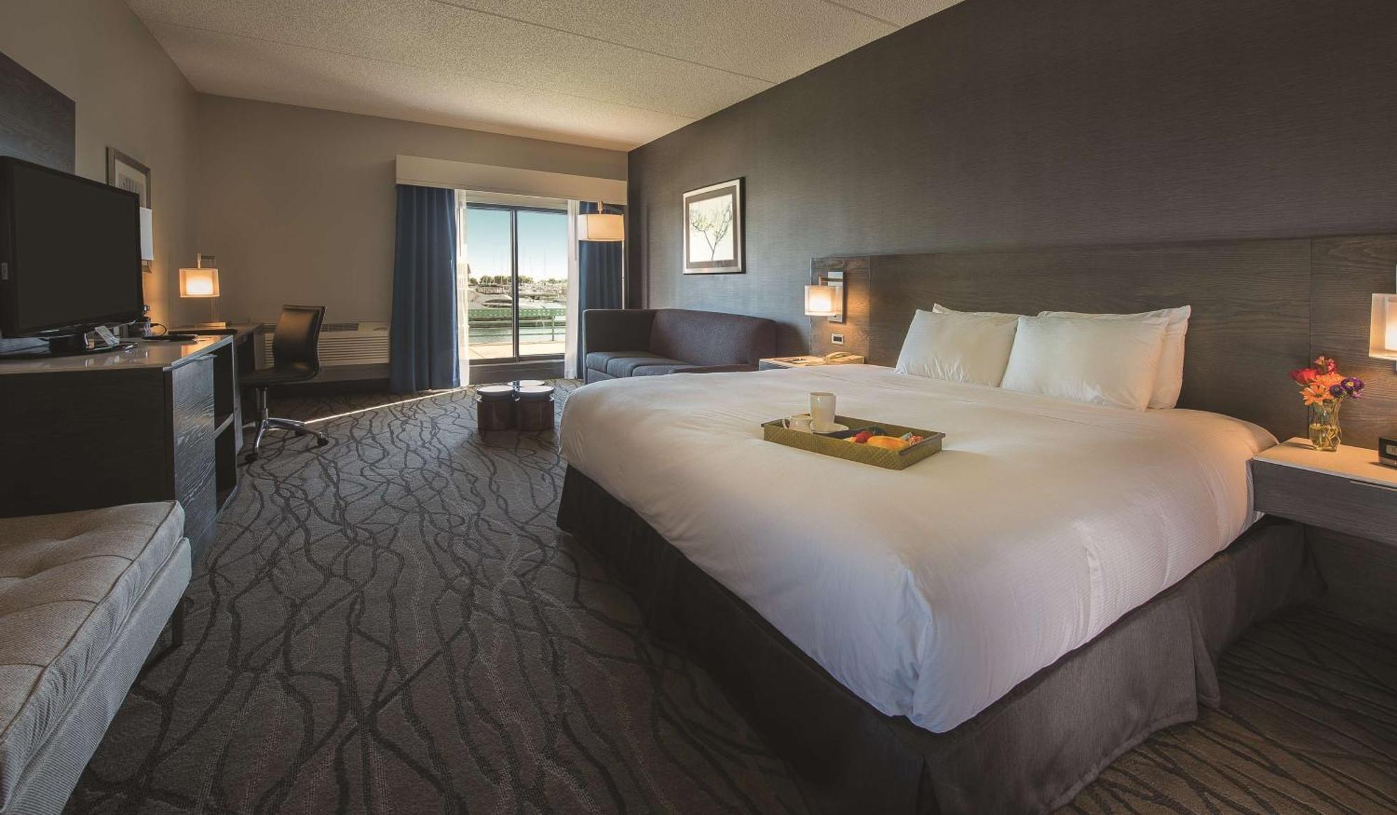 Doubletree By Hilton Racine Harbourwalk Hotel Ngoại thất bức ảnh